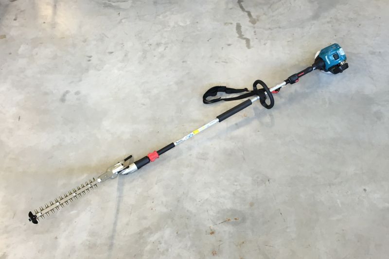 Heggenschaar op stok (benzine)
